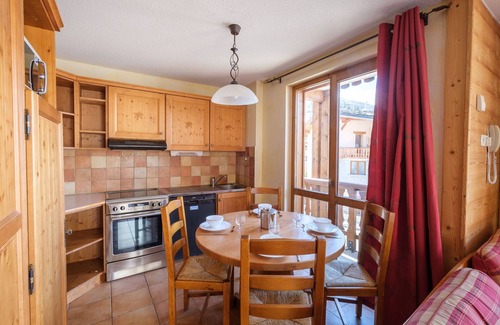 Lanslevillard Condominio | Ski aux pieds | Vues imprenables | Piscine + sauna