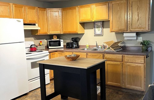 Stambaugh Casa | Ski Brule getaway with Hottub!