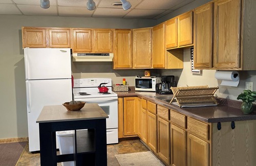 Stambaugh Casa | Ski Brule getaway with Hottub!