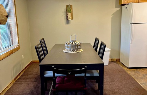 Stambaugh Casa | Ski Brule getaway with Hottub!
