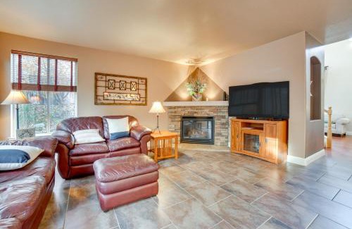 Northwest Reno Casa | Ski Getaway with Hot Tub Reno Home by Attractions