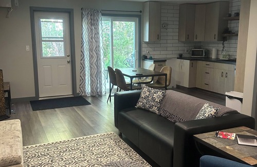 East Kootenay Condominio | Ski, golf, hike or bike right outside your door if you like!
