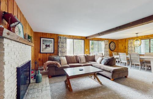 West Dover Casa | Ski Haus Retreat