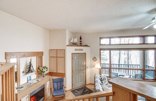 Tofte Casa | Ski, Hike, Bike, Relax: Tofte Townhome w/ Deck!