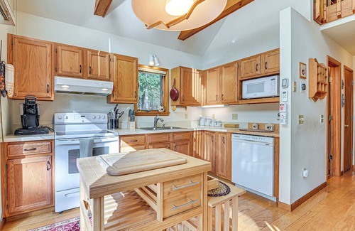 Adirondack Casa | Ski, Hike & More: Adirondack Family Home