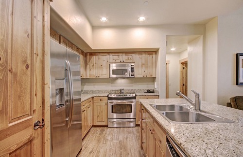 Breckenridge Casa | Ski-in 2br W/luxe Decor Steps To Winter Activities 2 Bedroom Townhouse by RedAwning