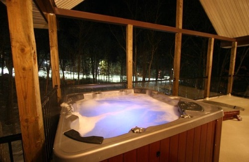 Lackawaxen Casa | SKI-IN SKI-OUT, Teatros de juegos 2-HD, 3 TUBOS CALIENTES, Sauna, Limo GolfCart, Ski Slope View
