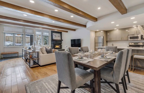Aspen Apartamento | Ski-in/out! 3 BR, 3 BA Aspen Condo w/ Hot-tub!