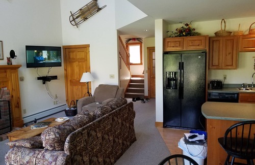 North Troy Casa | Ski in / out townhome, 8 pases de esquí inc. ¡¡cada día!! 4 dormitorios en Raccoon Run !!