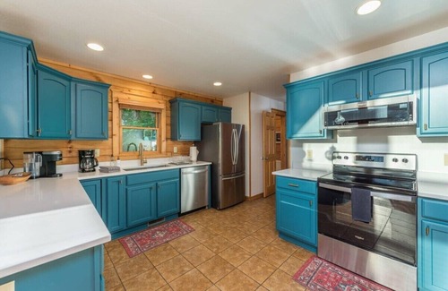 Wolf Laurel Casa | Ski in/out at Hatley Pointe ~ Views ~ Indoor Slide