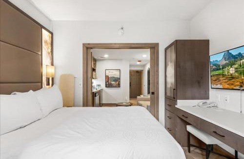 Park City Casa | Ski in/out at Westgate, Remodeled Studio, Resort amenities, Multiple Pools, Spa, & Restaurant 4503B