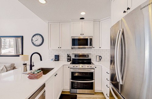 Snow Pine Estates Casa | Ski-in/out condo with mountain view, wifi, fireplace, & private washer/dryer