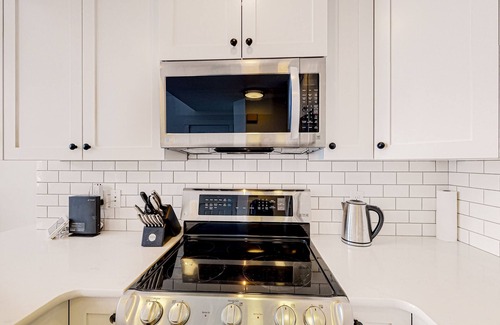Snow Pine Estates Casa | Ski-in/out condo with mountain view, wifi, fireplace, & private washer/dryer