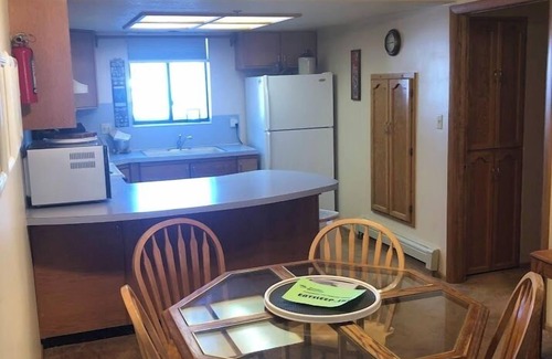 Powder Mountain Cabina | Ski in/out condo for 4 at Powder Mountain