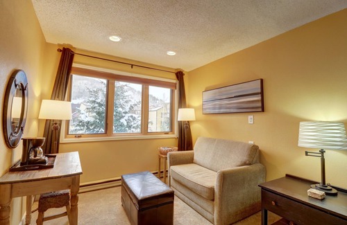 East Village at Copper Condominio | Ski in/out Cozy Hotel Room in East Village. FP209