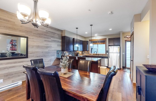 Snow Pine Estates Casa | Ski-in/out, dog-friendly townhouse with a private hot tub