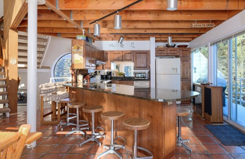Big Sky Casa | Ski in/out home w/private hot tub, sauna, fireplace & great views - Low Dog Mountain Chalet