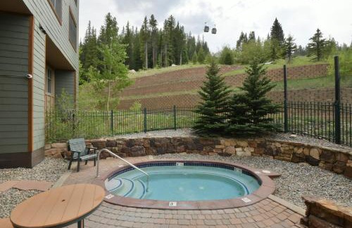 Winter Park Casa | Ski In Out Luxury Condo 2403 I Hot Tub I Gym I Ski Views I Best Price I FREE Adventures Daily