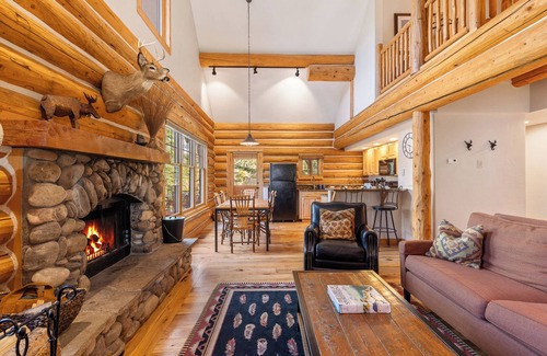 Powder Ridge Cabina | Ski In/Out | Red Cloud Cabin | Big Sky Resort