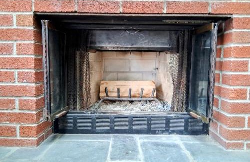 Plymouth Chalet De Esquí | SKI IN OUT w Fireplace at Tenney & 3 more Indy Pass Mts