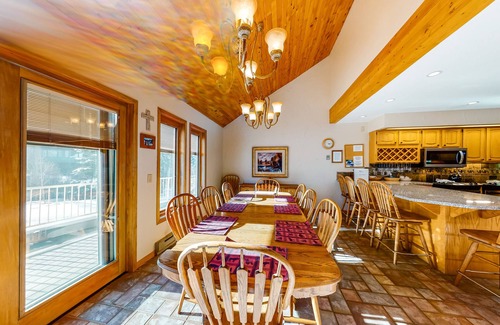 Copper Mountain Village Casa | Ski-In Retreat w/ Ski Views, Private Hot Tub, 2 Fireplaces - Short Walk to Lifts