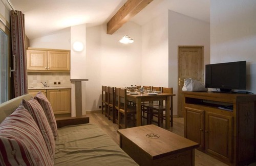 Pralognan-la-Vanoise Apartamento | Centro estación, balcón, tv, local para esquís, 66m², Pralognan-la-Vanoise