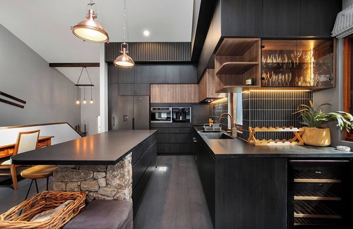 Thredbo Chalet De Esquí | Ski In Ski Out #10 - Stunningly renovated Ski Retreat on snow - 3 Bed, 3 Bath