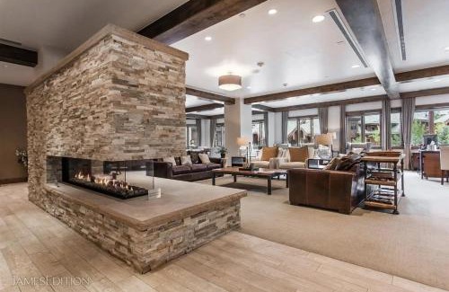Beaver Creek Apartamento | Ski, In Ski Out 3 Bedroom Vacation Condo With Resort Amenities That Include Exercise Center, Indoor Pool, And Hot Tubs