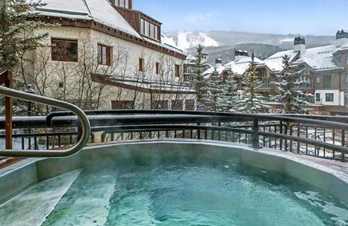 Beaver Creek Apartamento | Ski, In Ski Out 3 Bedroom Vacation Condo With Resort Amenities That Include Exercise Center, Indoor Pool, And Hot Tubs