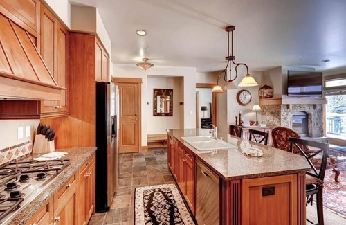 River Run Condominio | Ski-In, Ski-Out en River Run, Lone Eagle / Timbers Condos 4 Bed, Kids Ski Free!