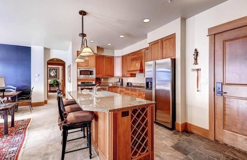 River Run Condominio | Ski-In, Ski-Out en River Run, Lone Eagle / Timbers Condos 4 Bed, Kids Ski Free!