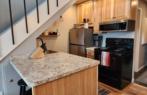 Lutsen Condominio | Ski-In/Ski-Out 6-Person Condo in Lutsen Mountains- Pool & Hot Tub