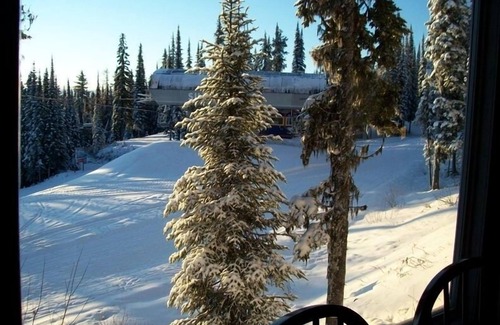 Silver Star Mountain Chalet De Esquí | Ski In Ski Out en la parte superior de la silla Silverwood