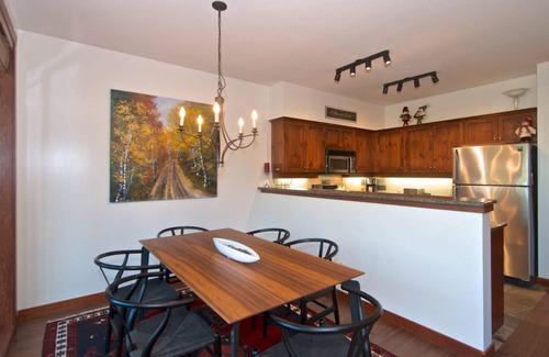 Nordic Estates Casa | Hermosa casa adosada en Whistler Creekside
