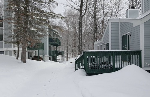 Ludlow Condominio | Trailside ski a Sachem Trail, condominio conveniente y acogedor