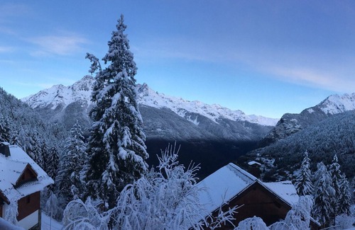 Oz Chalet De Esquí | Ski in Ski out chalet individual con fabulosas vistas y WIFI