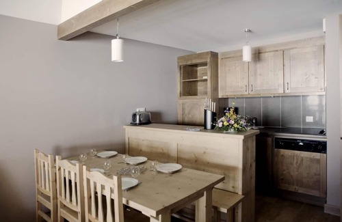 La Bresse Apartamento | Al pie de los comercios, piscina, balcón, parking, tv, 31m², La Bresse
