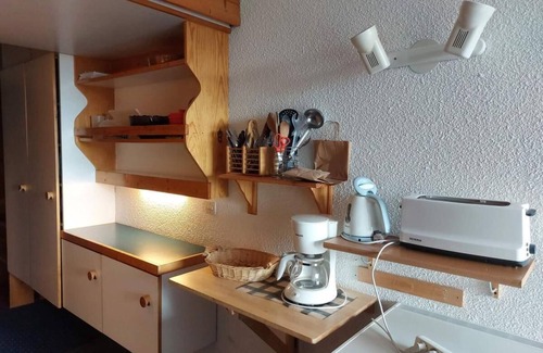 Arc-1800 Apartamento | 100m del centro estación, 8.o piso, vista montaña, balcón, tv, 25m², Les Arcs