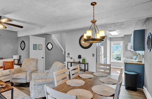 White Haven Casa | Ski-In/Ski-Out & Golf Retreat at Jack Frost: Charming Townhome in Lake Harmony
