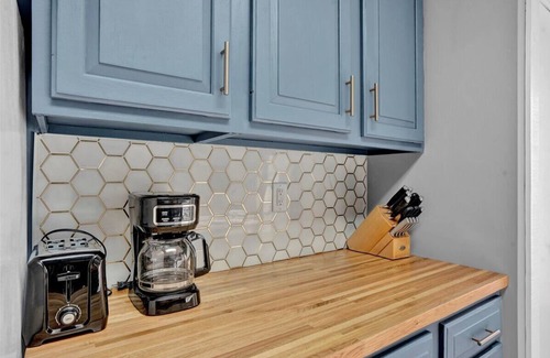 White Haven Casa | Ski-In/Ski-Out & Golf Retreat at Jack Frost: Charming Townhome in Lake Harmony