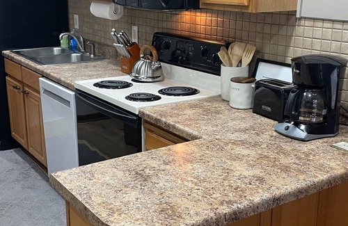 Lutsen Casa | Ski-In/Ski-Out lodge near hiking/golf, restaurants, Lake Superior and sleeps 8.