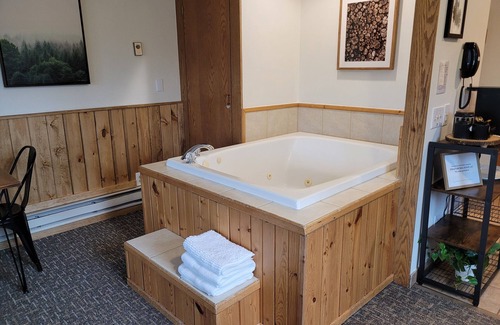 Lutsen Condominio | Ski-In/Ski-Out Lutsen Mnt Condo w/ Whirlpool, Fireplace, Resort Pool, & Hot Tub