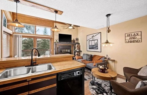Lutsen Casa | Ski in Ski out Lutsen Townhome Pool Fitness Sauna and more