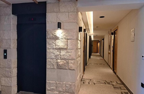 Bjelasnica Apartamento | Ski in & Ski out Luxury Apartment with private garage