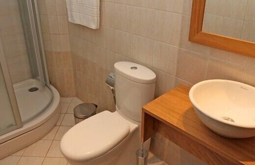 Skaleta Apartamento | Apartamento privado, 2 habitaciones, jardín, piscina climatizada, cerca de la playa, oferta especial