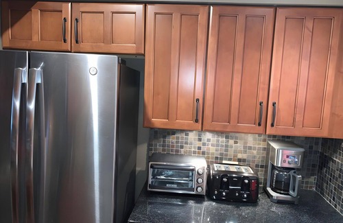 Central Vermont- Killington Condominio | Ski-In/Ski-Out Sunrise Village Condo | 2BR, Fireplace, Pool