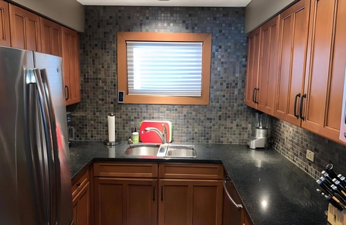 Central Vermont- Killington Condominio | Ski-In/Ski-Out Sunrise Village Condo | 2BR, Fireplace, Pool