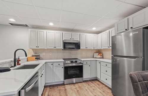 Boyne Falls Condominio | Ski In, Ski Out Supreme Lower Level Condo | Washer/Dryer