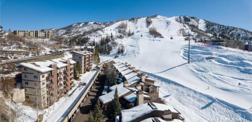 Steamboat Springs Casa | Ski In, Ski Out, Ski Slope Views, California King, Recently Renovated