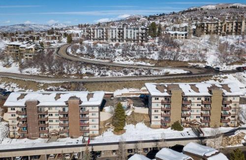 Steamboat Springs Casa | Ski In, Ski Out, Ski Slope Views, California King, Recently Renovated